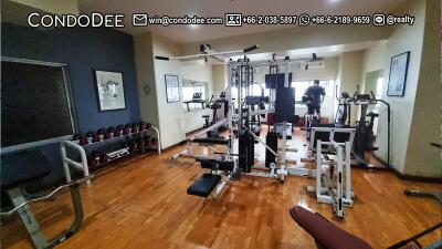 Large Condo Ekkamai Sale Pet-Friendly