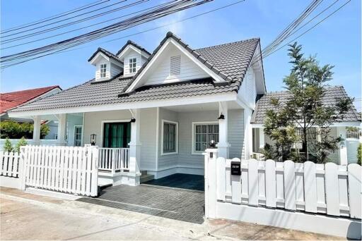 180 Sqm., 3 Beds, 2 Baths Townhouse listed for ฿ 7,490,000.