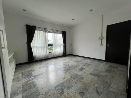 For Rent Bangkok Town House Phaholyothin BTS Saphan Khwai Phaya Thai