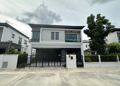 For Sale Bangkok Single House Grand Britania Wongwaen - Ramintra Kanchanaphisek Khlong Sam Wa