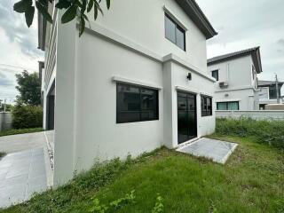 For Sale Bangkok Single House Grand Britania Wongwaen - Ramintra Kanchanaphisek Khlong Sam Wa