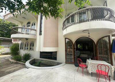 For Sale Bangkok Single House Sukhumvit BTS Punnawithi Phra Khanong