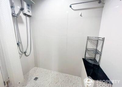 2-BR Condo at Life @ Ratchada-Huaikwang near MRT Sutthisan