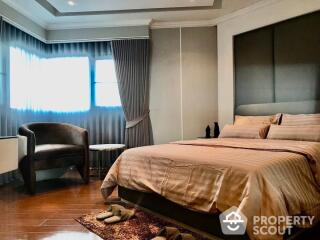 2-BR Condo at Sathorn Gardens near MRT Si Lom