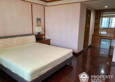 1-BR Condo at Lake Avenue Sukhumvit 16 near BTS Asok