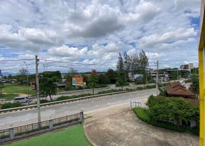 A commercial building for sale in San Phisua, Muang Chiang Mai