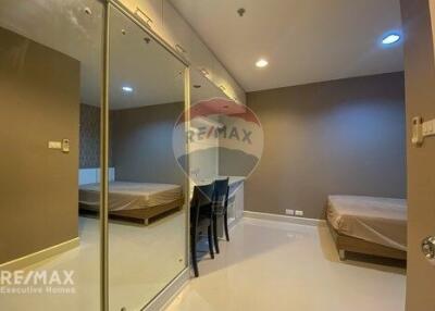 Modern 2 Bed Condo for Rent near BTS Thonglor and BTS Phrom Phong with Waterford Views