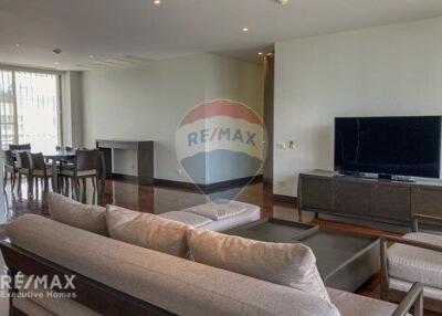 Spacious 3 Bedroom Condo for Rent near BTS Chitlom, Sukhumvit Area