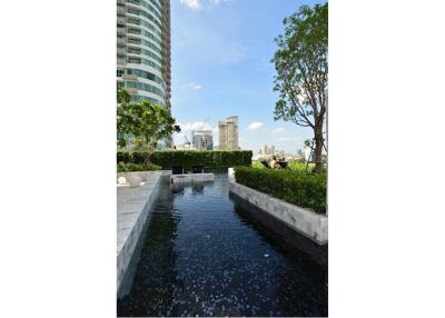 Modern Condo with Easy Access to BTS Thong Lo - Rent Now!