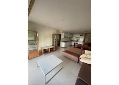 Modern 2BR Condo with Urban Oasis Vibe near MRT Si Lom - Sathorn Gardens, Bangkok