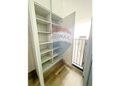 For Sale: 1 Bedroom Condo at Kraam Sukhumvit 26, 9 Mins Walk to BTS Phrom Phong