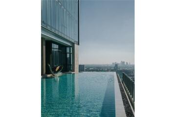 For Sale: 1 Bedroom Condo at Kraam Sukhumvit 26, 9 Mins Walk to BTS Phrom Phong