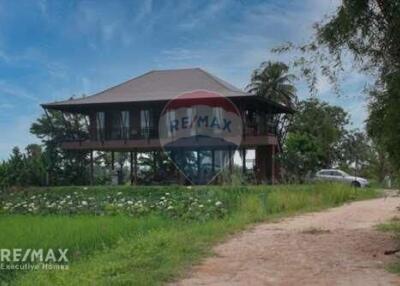 Stylish Designer Thai Style Detached House with 2 Bedrooms and Guesthouse