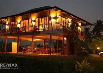 Stylish Designer Thai Style Detached House with 2 Bedrooms and Guesthouse