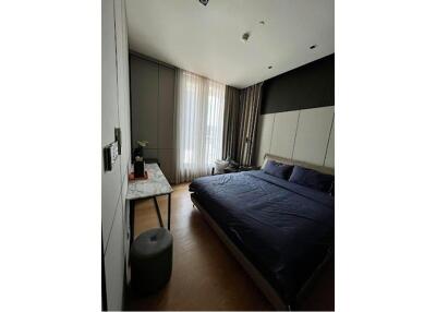 Luxurious 1BR Condo with Easy Access to BTS Sala Daeng (11 mins walk) in Bangkok