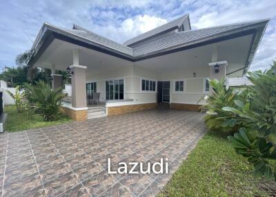 Emerald Scenery: Extremely well maintained villa with 3 bedrooms and 2 bathrooms