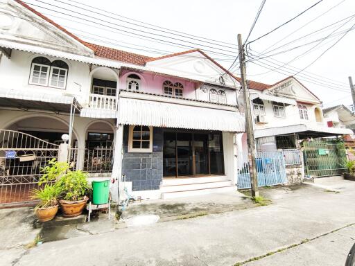 Exterior view of a townhouse