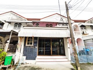 Exterior view of a residential townhouse