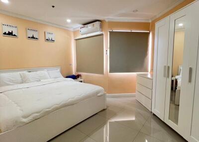 2-BR Condo at Wittayu Complex near BTS Phloen Chit