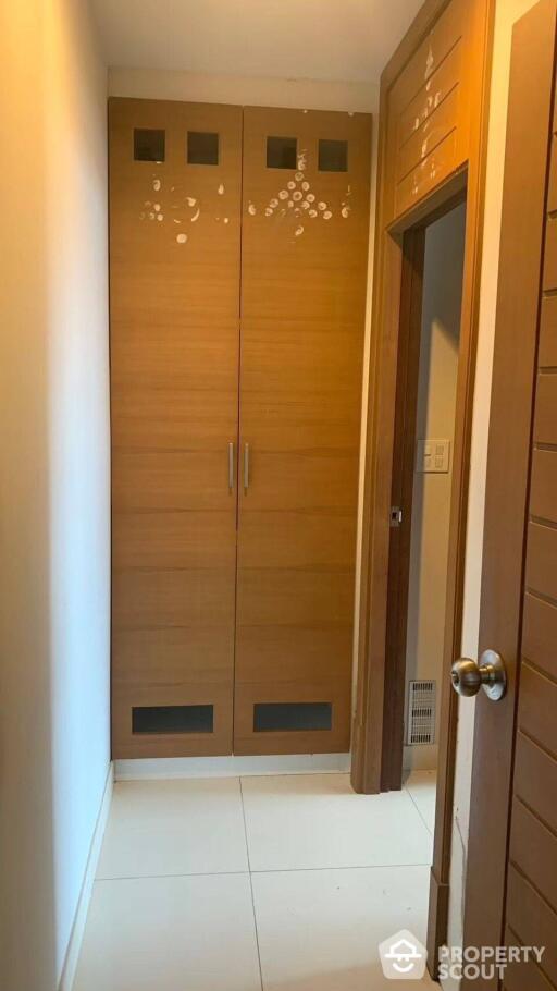 4-BR Apt. near BTS Saphan Taksin