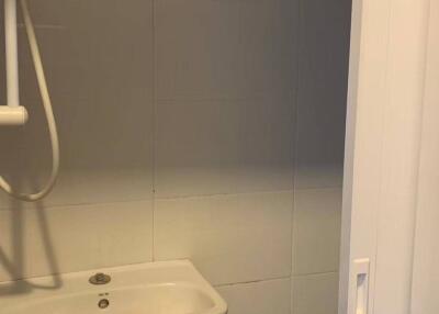 4-BR Apt. near BTS Saphan Taksin