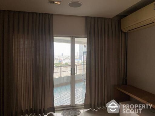 4-BR Apt. near BTS Saphan Taksin