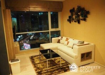 1-BR Condo at Rhythm Sathorn near BTS Saphan Taksin