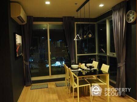 1-BR Condo at Rhythm Sathorn near BTS Saphan Taksin