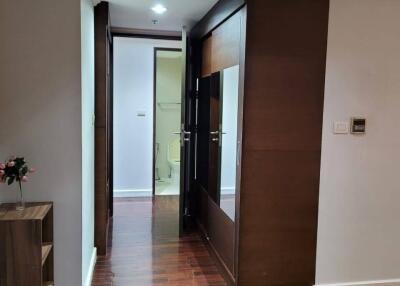 2-BR Condo at The Oleander near BTS Nana