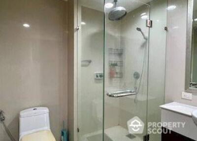 2-BR Condo at The Oleander near BTS Nana