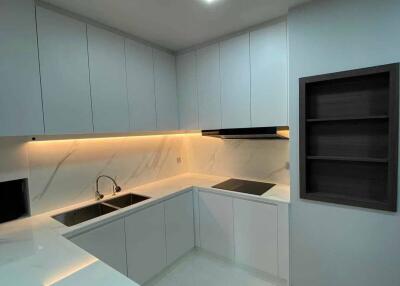 2-BR Condo at Keyne By Sansiri near BTS Thong Lor