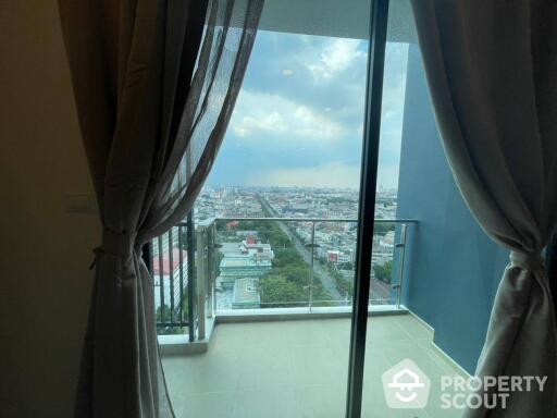 1-BR Condo at Supalai Premier Charoen Nakhon near BTS Krung Thon Buri