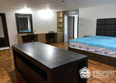 2-BR Condo at Green Peace Mansion near MRT Kamphaeng Phet