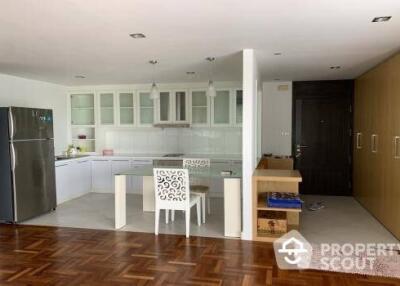 2-BR Condo at Green Peace Mansion near MRT Kamphaeng Phet