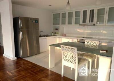 2-BR Condo at Green Peace Mansion near MRT Kamphaeng Phet