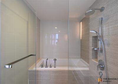 Mode Sukhumvit 61 BTS EKKAMAI 2 Bed 2 Bath  C2408080061