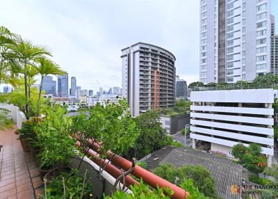 La Maison Ruamrudee Condominium BTS PHLOEN CHIT 3 Bed 2 Bath  C2408210208