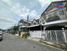 Street view of residential houses