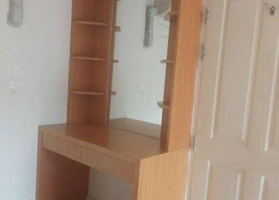 Bedroom dressing table with shelves