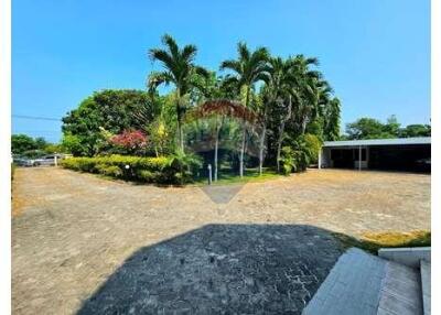 Special Designed Villa with Great Landscapes in Cha-Am For Sale