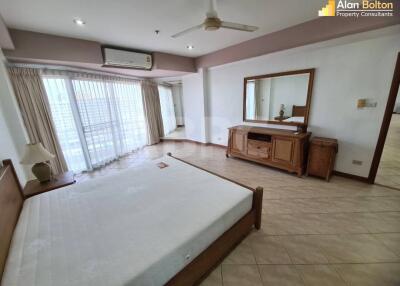 City View 3 Bed 3 Bath Condo in Jomtien CS8301