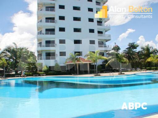 City View 3 Bed 3 Bath Condo in Jomtien CS8301