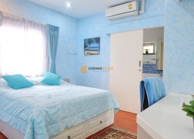 2 bedroom Condo in Jomtien Yacht Club Na Jomtien