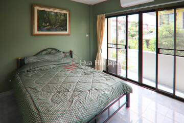 Seaview townhouse close to city center Hua Hin for sale