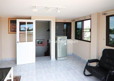 Seaview townhouse close to city center Hua Hin for sale