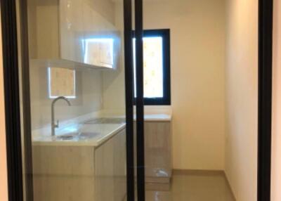 2-BR Condo at Life Asoke near ARL Makkasan