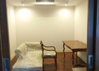 3 bedroom apartment for rent at Shanti Sadan