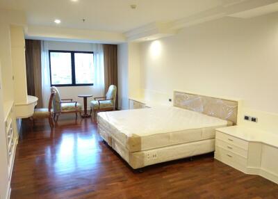 3 bedroom apartment for rent at Shanti Sadan