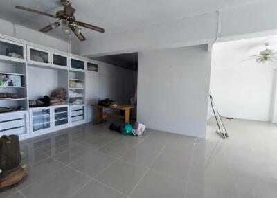 Somphong Condo For Sale