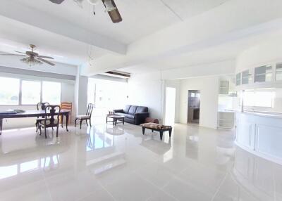 Somphong Condo For Sale